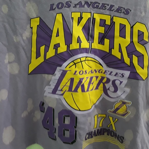 NBA LA Lakers Bleached Cropped Graphic Tee NWT - Picture 7 of 7